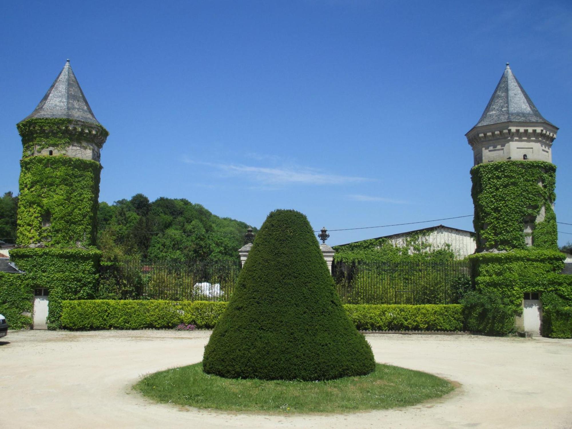Chateau Des Monthairons Hotel Restaurant Gastromaison Spa Privatif Les Monthairons Exterior photo