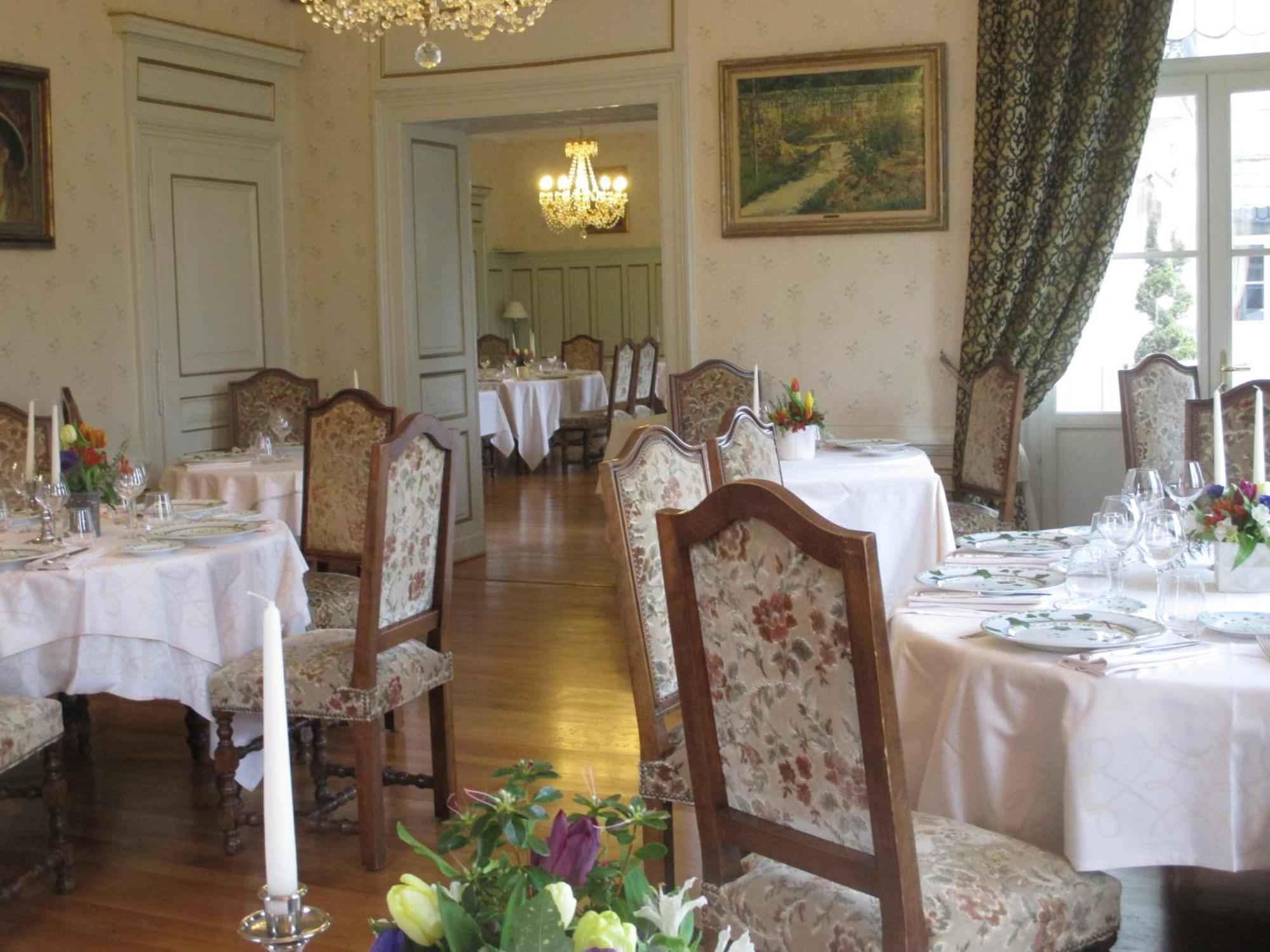 Chateau Des Monthairons Hotel Restaurant Gastromaison Spa Privatif Les Monthairons Exterior photo